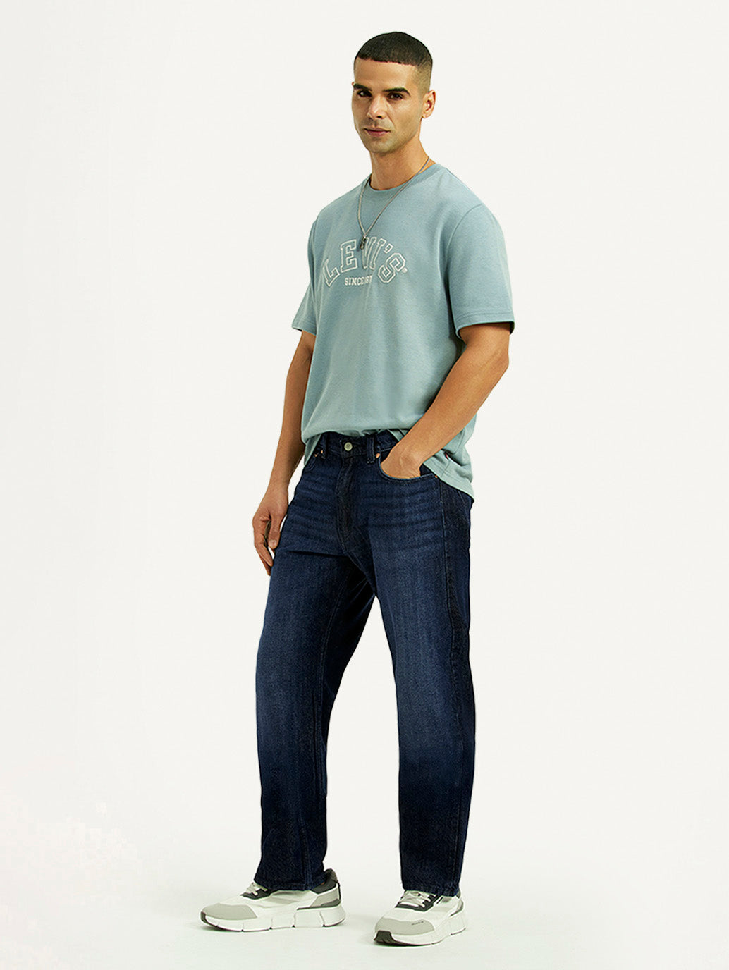 Men's 555 Dark Blue Relaxed Straight Fit Mid Rise Jeans - Styleshot View