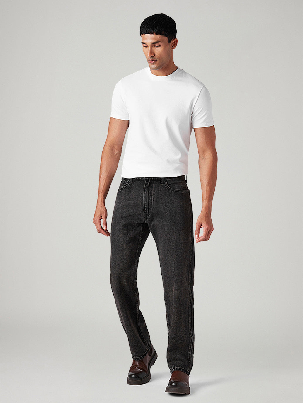 Men's 555 Charcoal Grey Relaxed Straight Fit Mid Rise Tinted Jeans - Front View