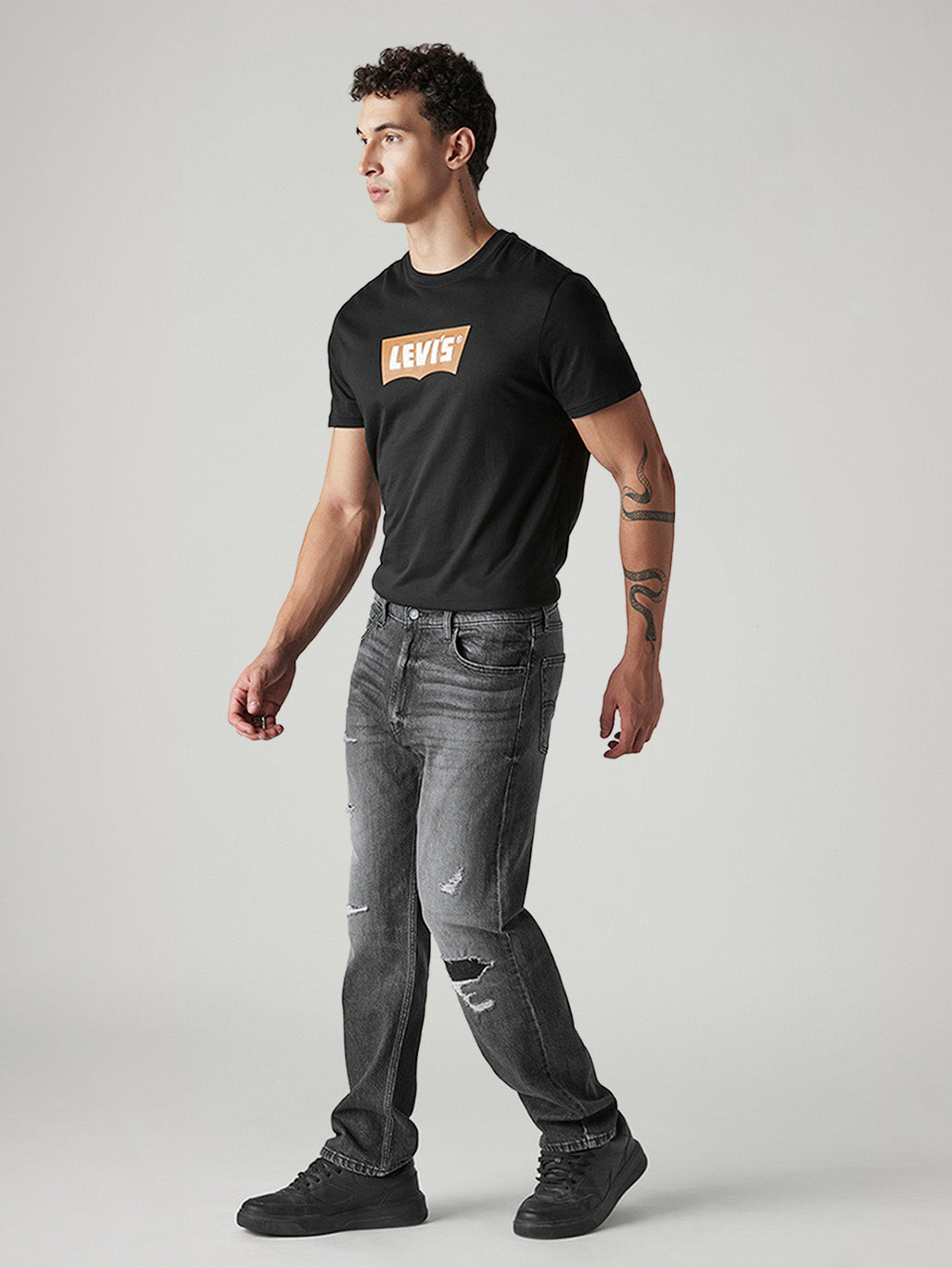 Men's 555 Charcoal Grey Relaxed Straight Fit Mid Rise Jeans - Side View