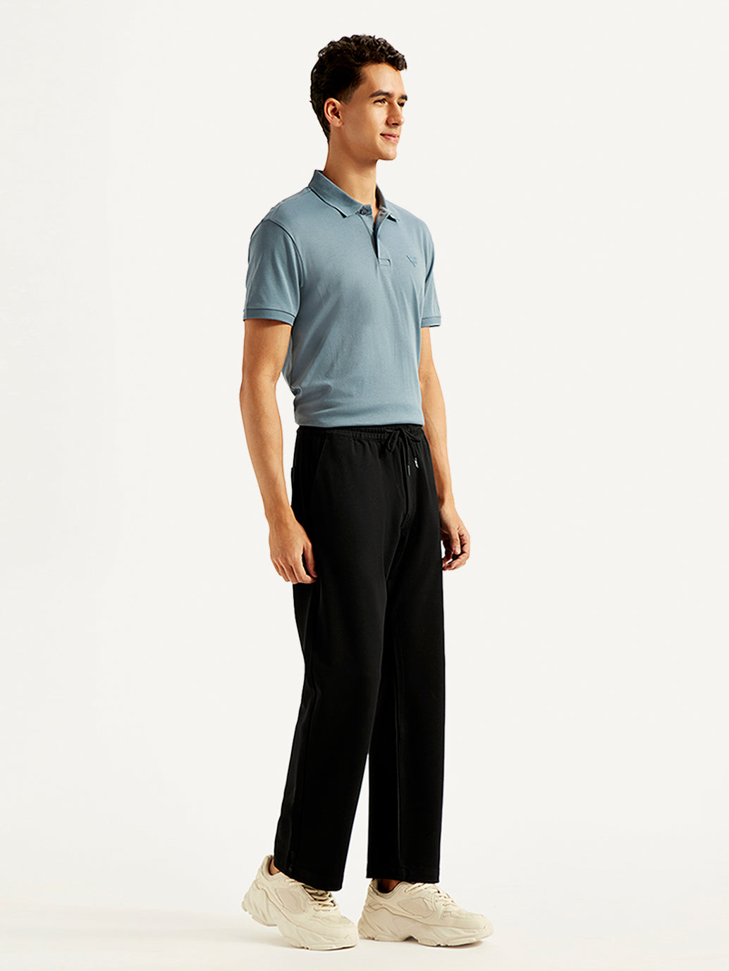 Men's 555'96 Black Relaxed Straight Fit Tech Pants - Side View