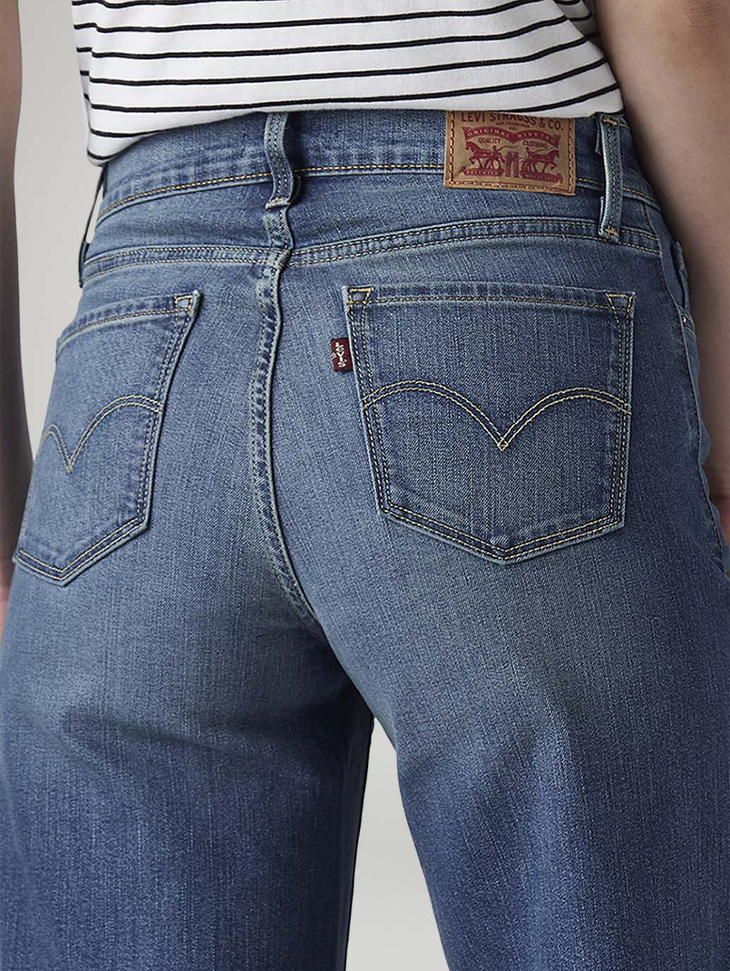 Women's 318 Med Indigo Wide Leg Fit Mid Rise Jeans - Detail View