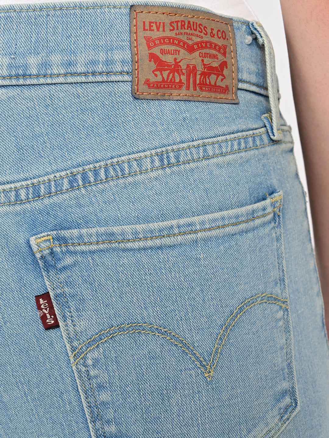 Women's 318 Light Blue Wide Leg Fit Mid Rise Jeans - 0031W0019 View