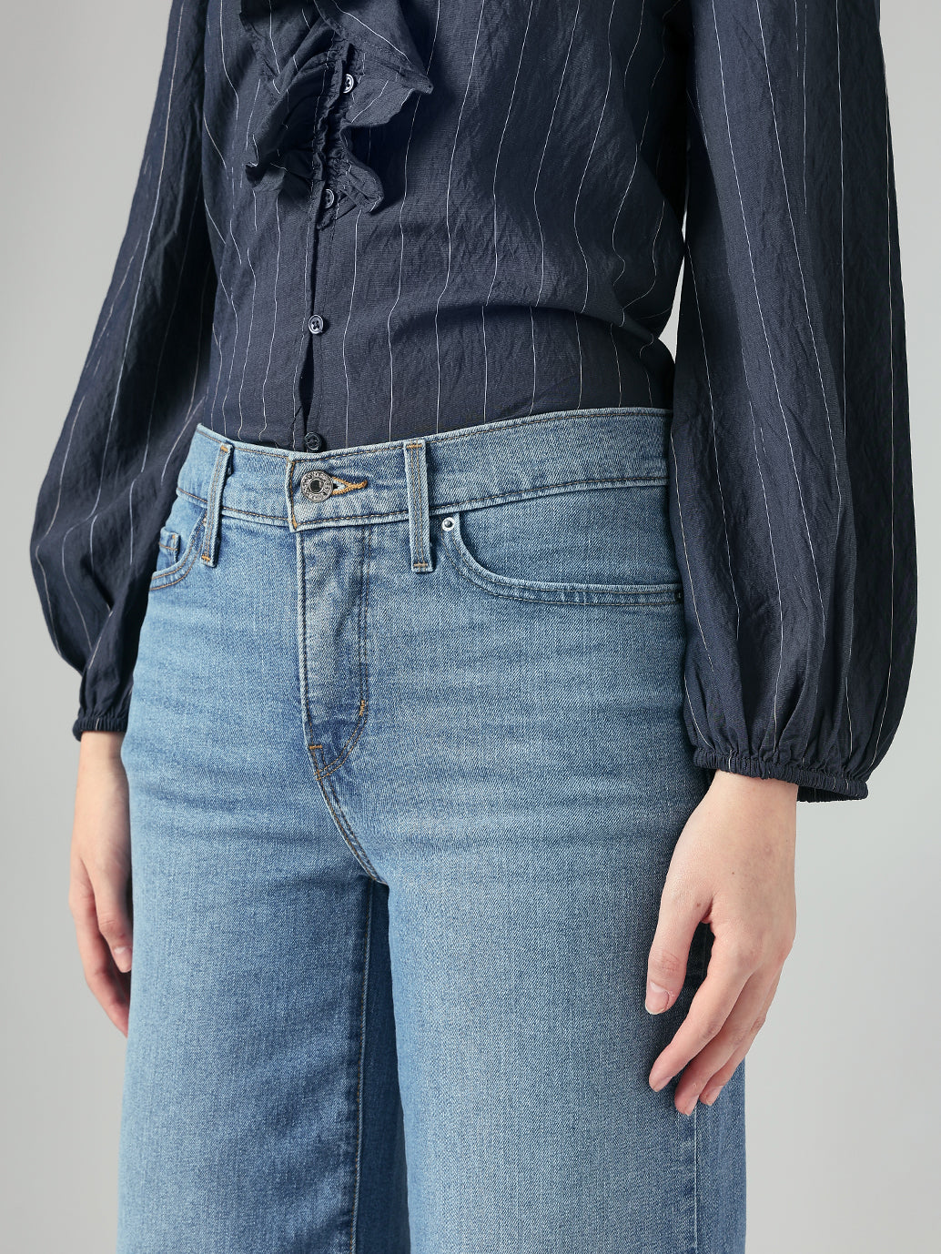 Women's 318 Blue Shaping Wide Leg Fit Mid Rise Jeans - 20 View
