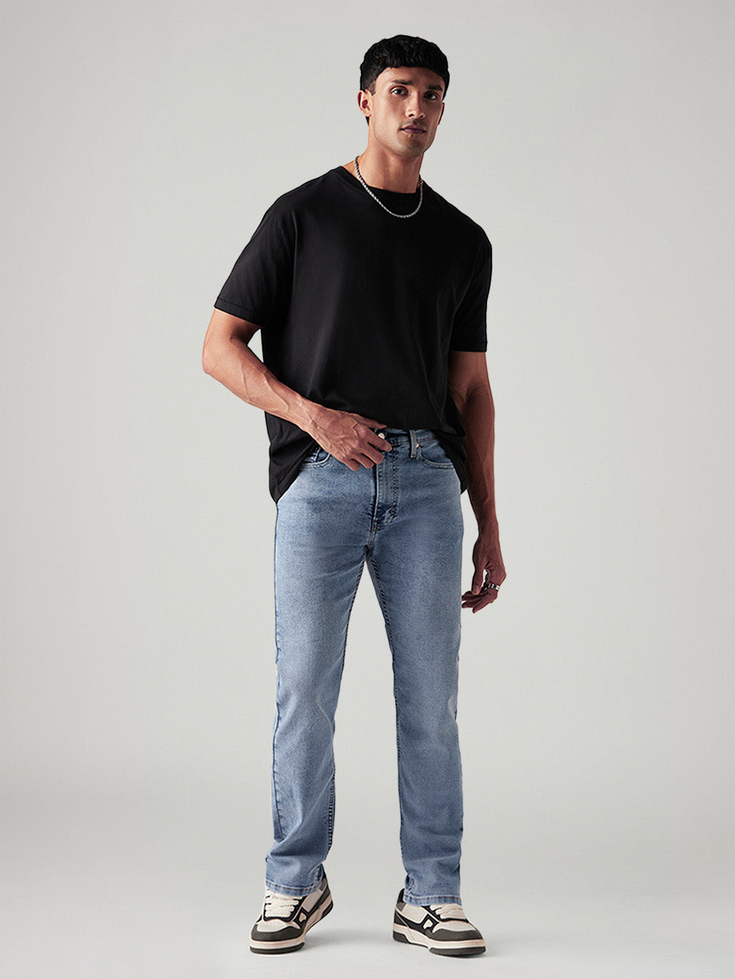 Men's 513 Light Blue Slim Straight Fit Mid Rise Jeans