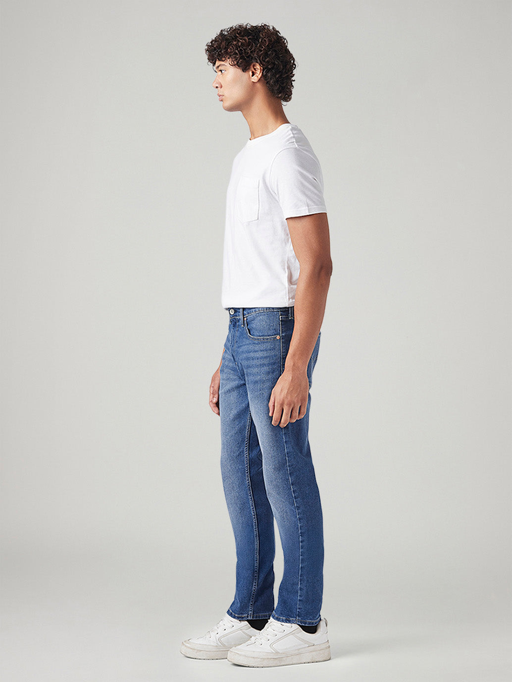 Men's 513 Med Indigo Slim Straight Fit Mid Rise Jeans - Side View