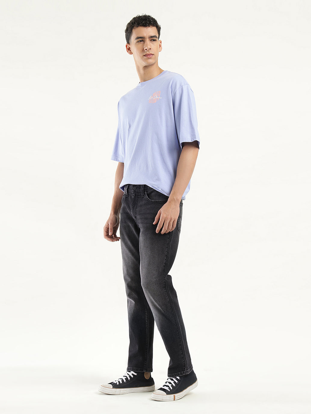 Men's 550 Black Loose Fit Mid Rise Jeans - side View
