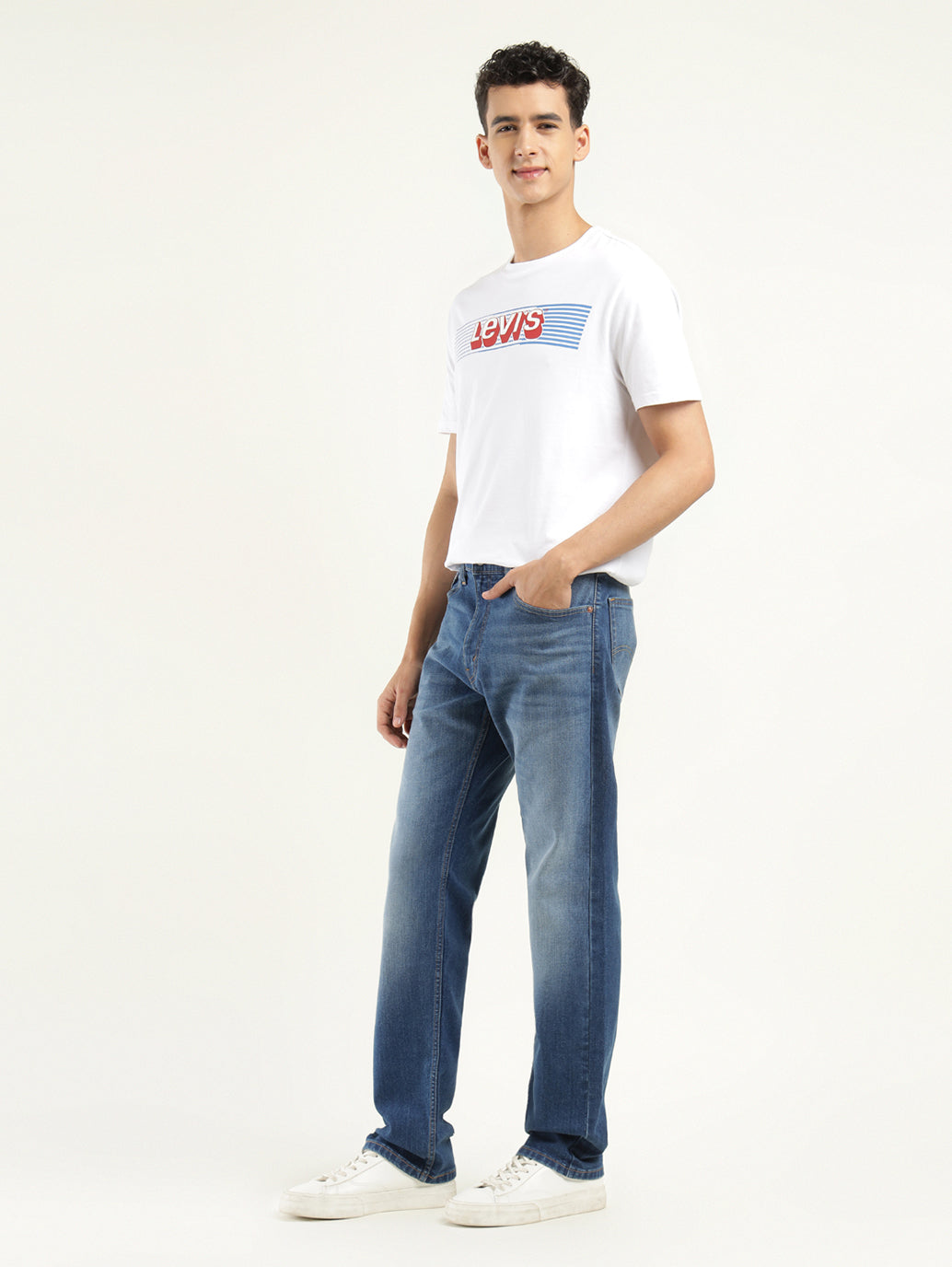 Men's 550 Blue Loose Fit Mid Rise Jeans - Side View