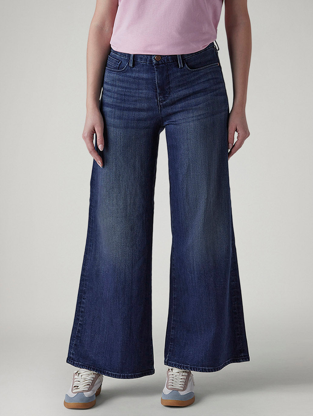 Women's 318 Dark Indigo Shaping Wide Leg Fit Mid Rise Redloop Jeans - Front View