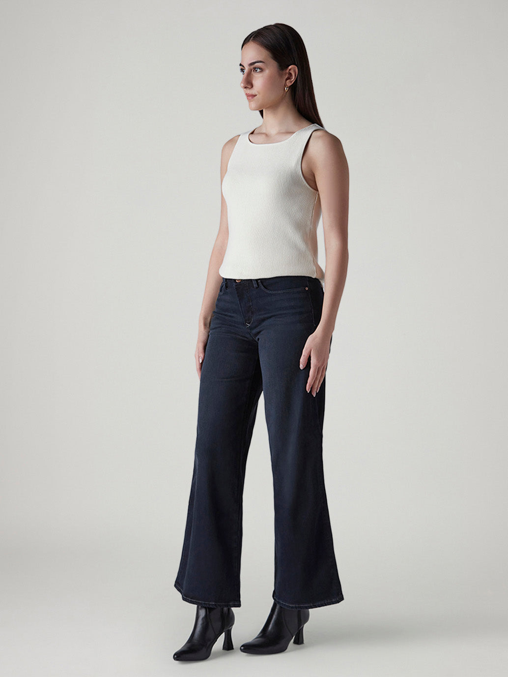 Women's 318 Dark Indigo Shaping Wide Leg Fit Mid Rise Redloop Jeans - Side View