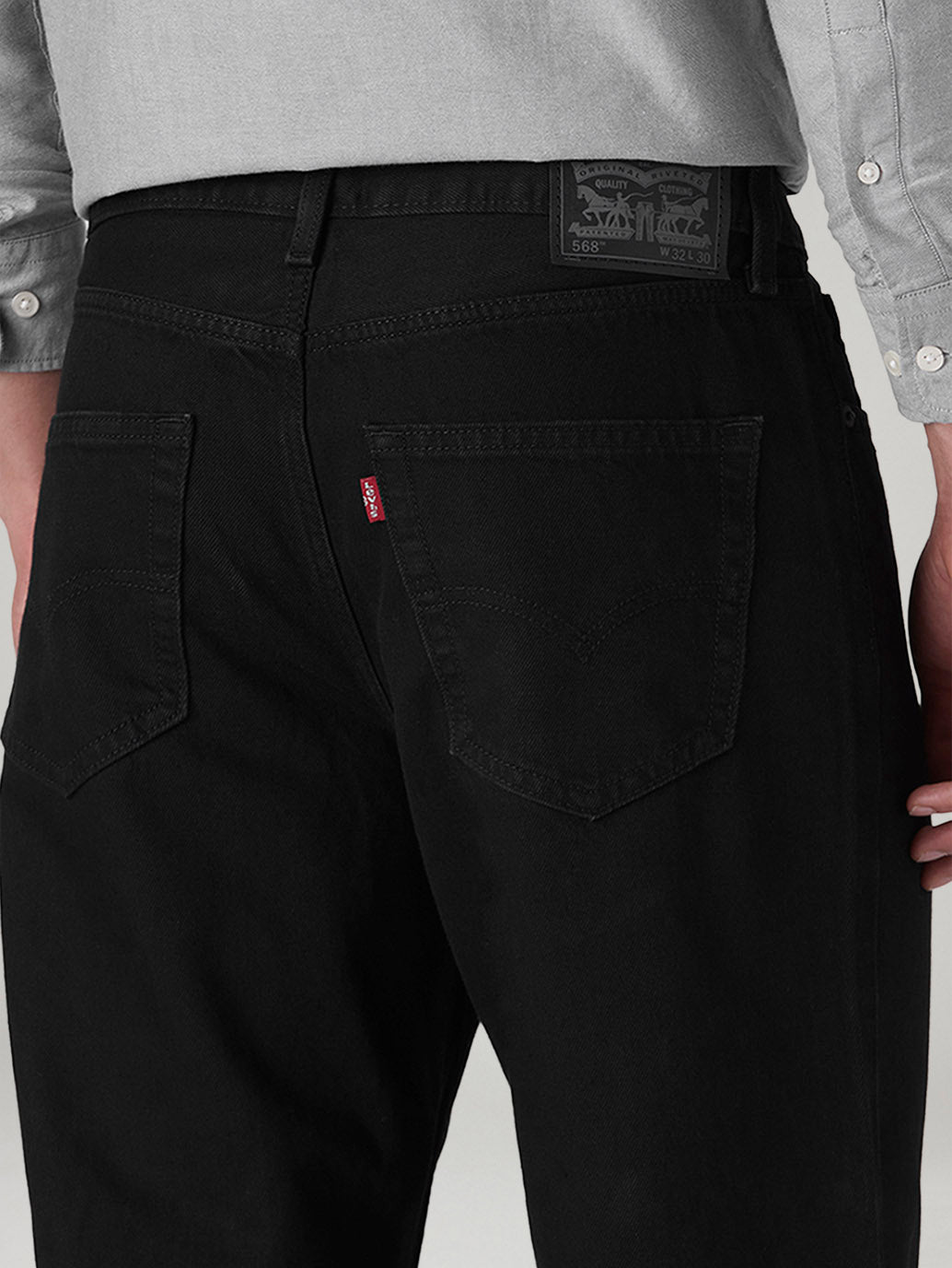 Men's 568 Black Loose Fit Mid Rise Jeans - Detail View