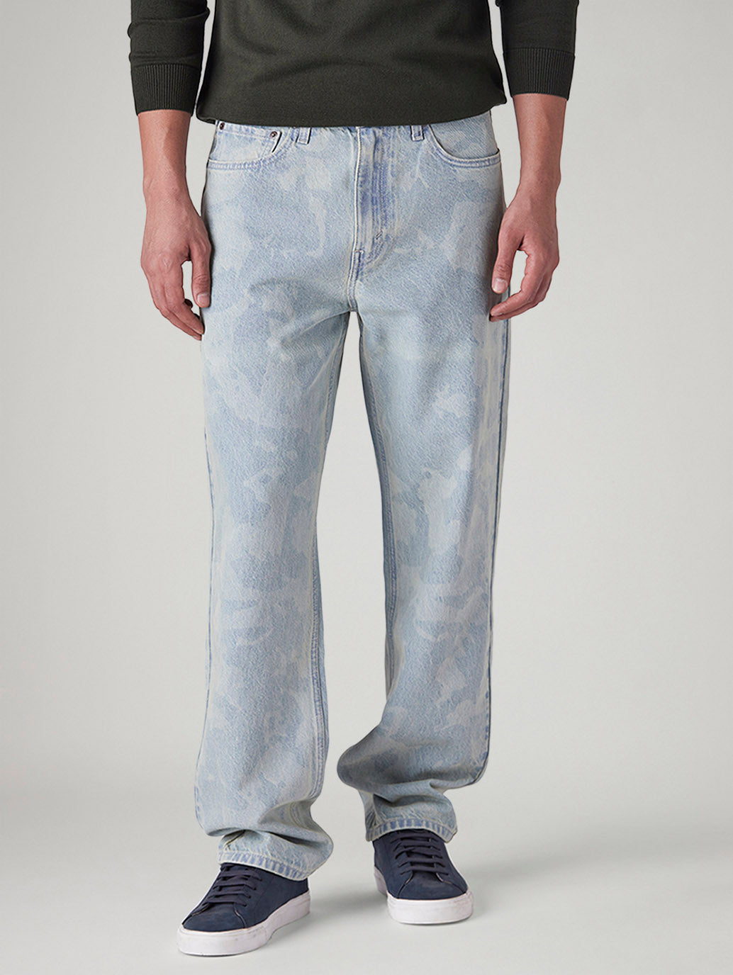 Men's 568 Light Blue Loose Fit Mid Rise Jeans - Front View