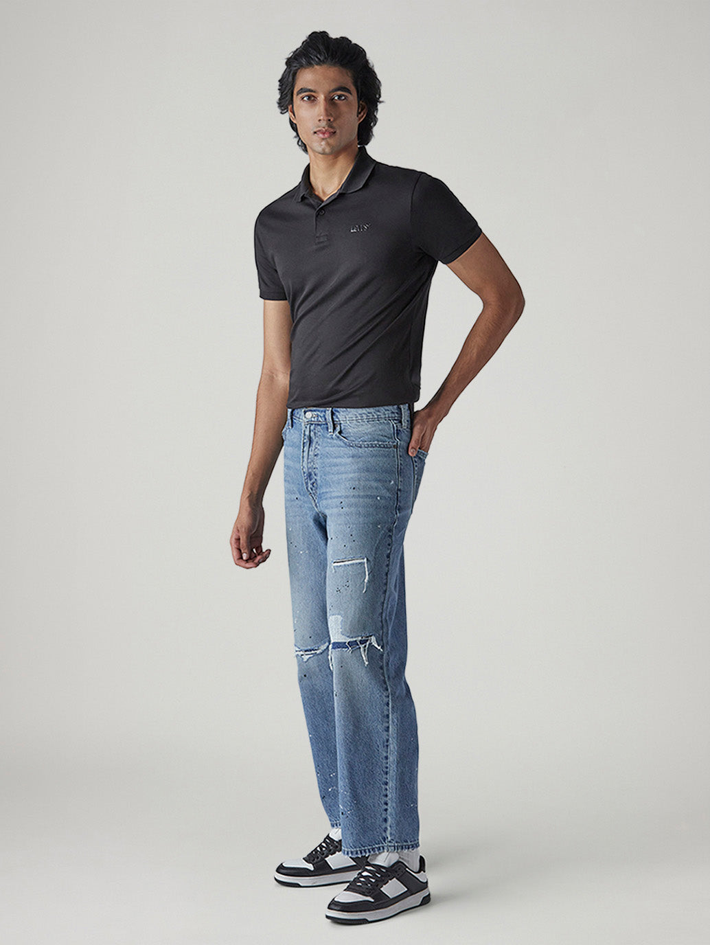 Men's 568 Light Indigo Loose Fit Mid Rise Jeans - Side View