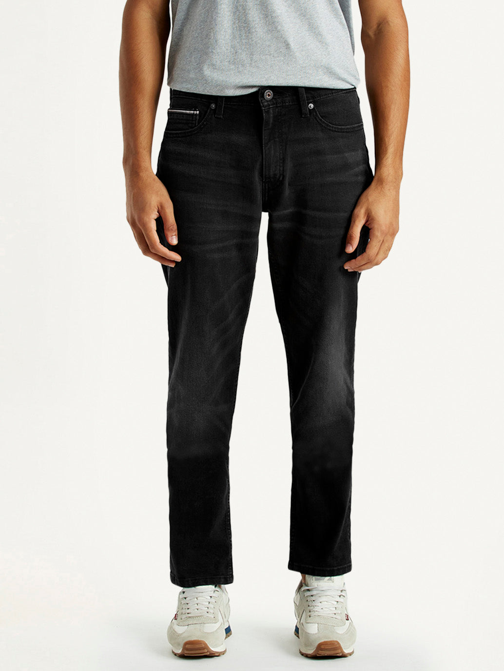 Men's 541 Black Athletic Tapered Fit Mid Rise Jeans - Front View