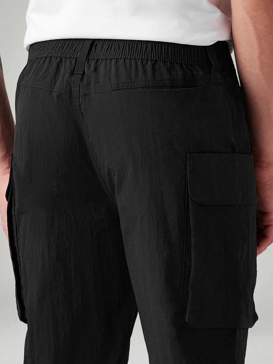 Men's Black Authentic Relaxed Straight Fit Mid Rise Commuter Cargos - 20 View