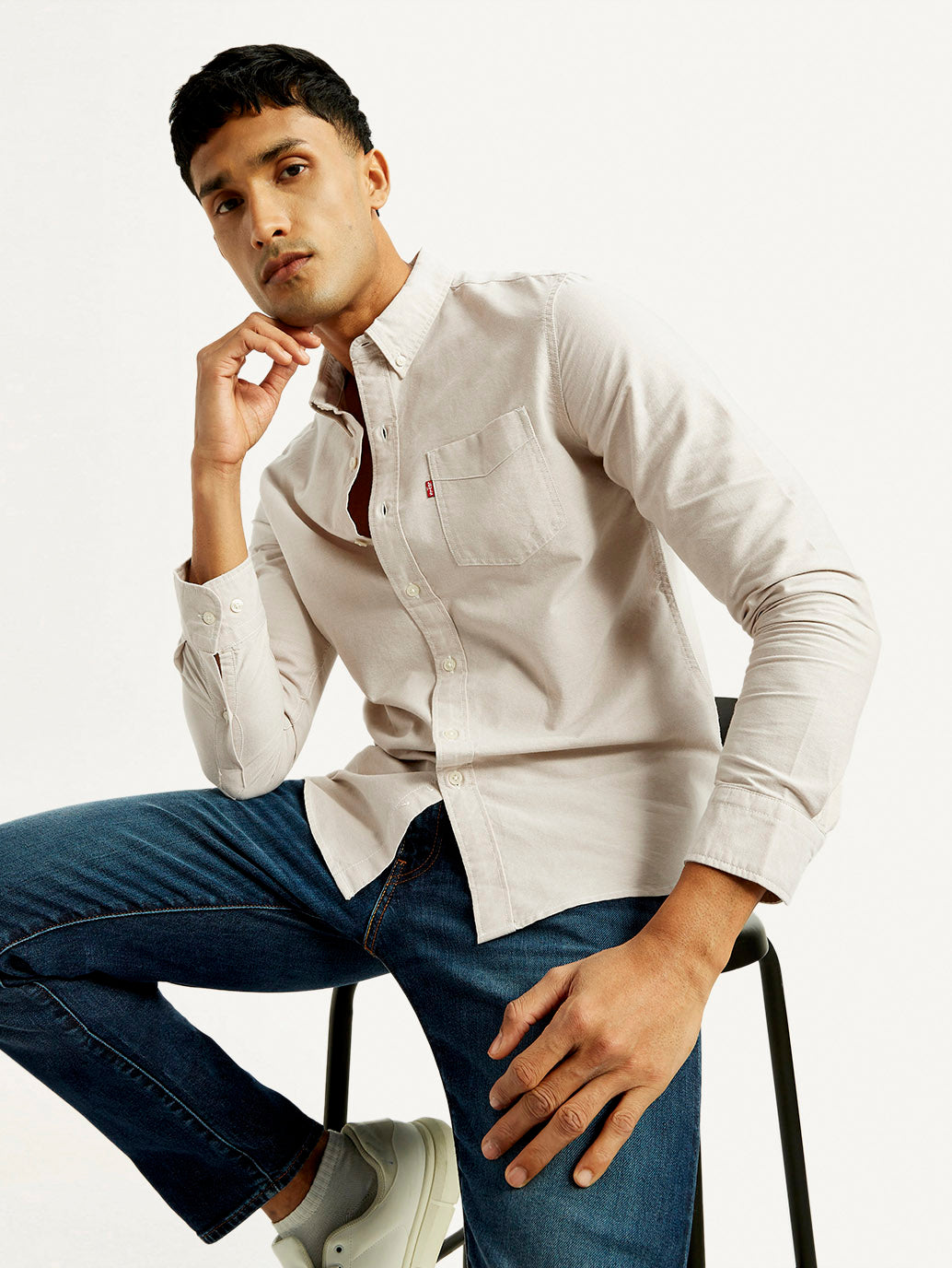 Men's Solid Slim Fit Oxford Shirt - Elevated View