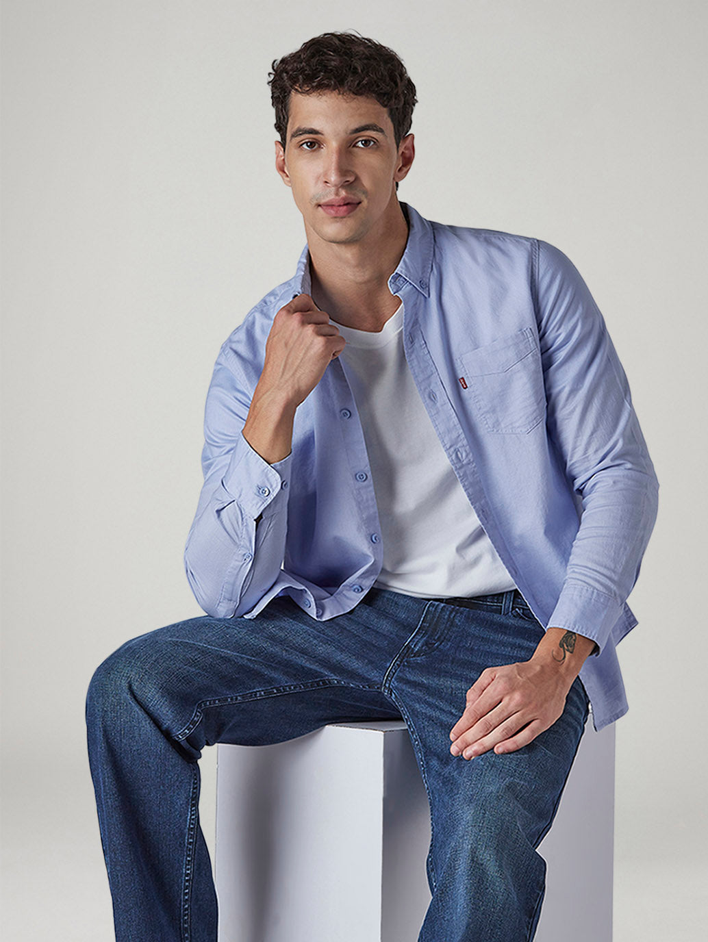 Men's Solid Button Down Collar Slim Fit Oxford Shirt