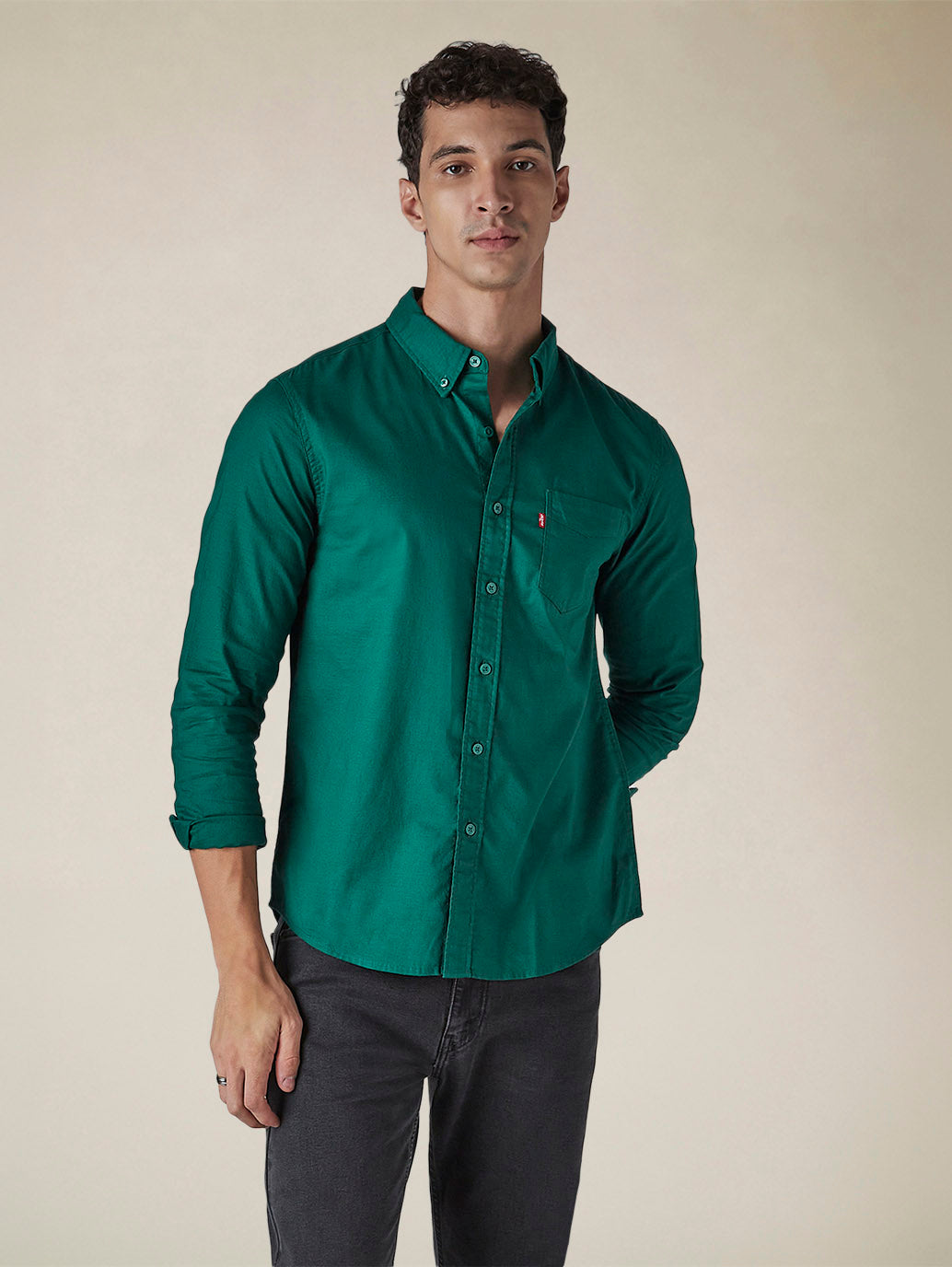 Men's Solid Button Down Collar Slim Fit Oxford Shirt - Styleshot View