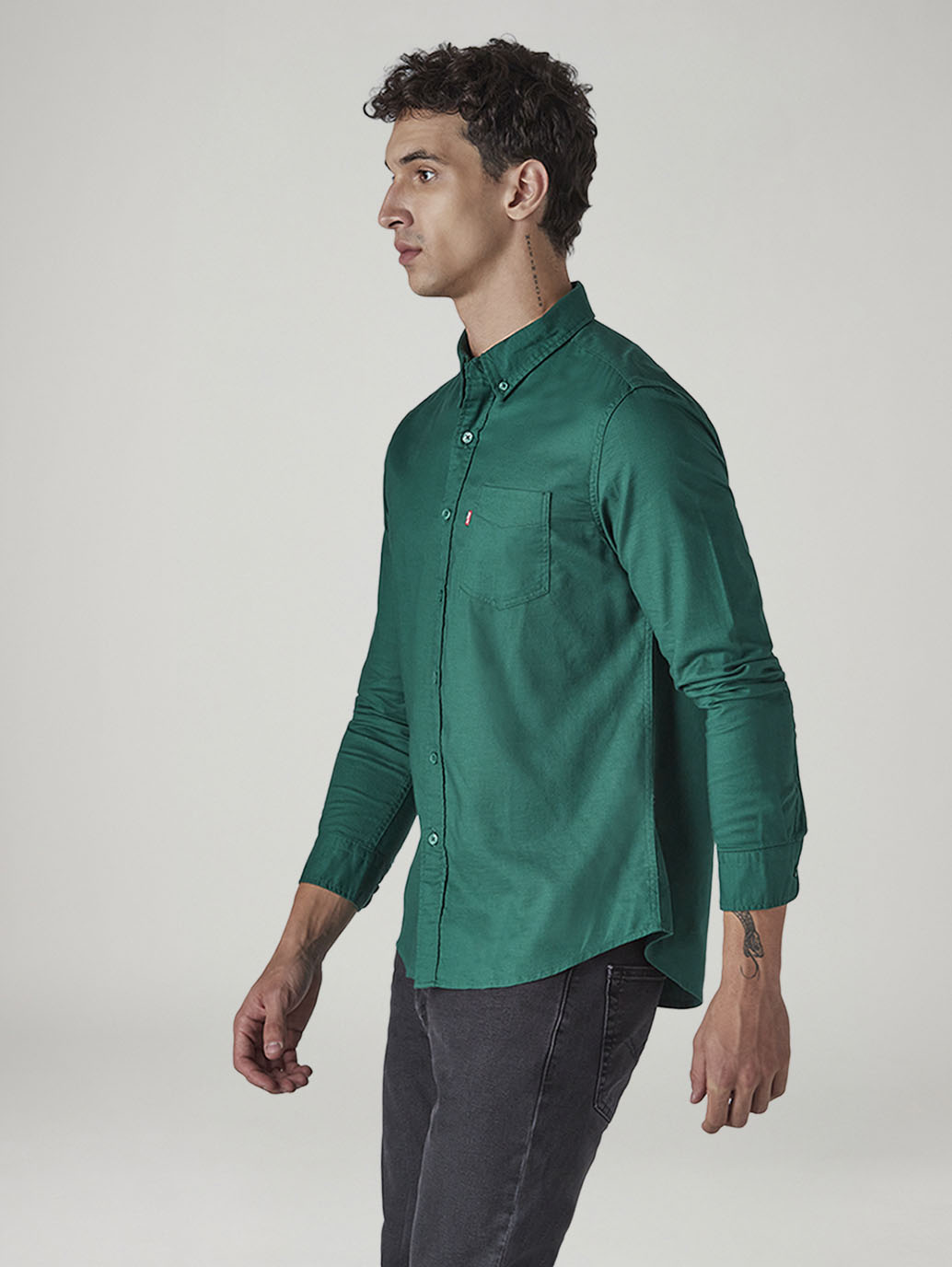 Men's Solid Button Down Collar Slim Fit Oxford Shirt - 20 View