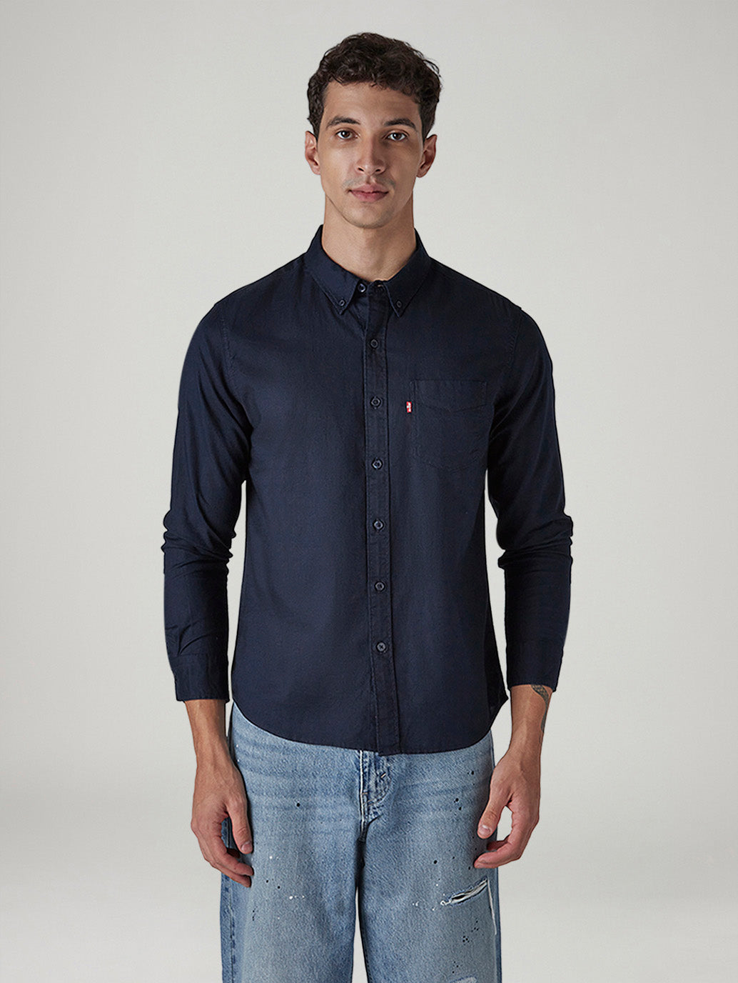 Men's Solid Button Down Collar Slim Fit Oxford Shirt - Front View
