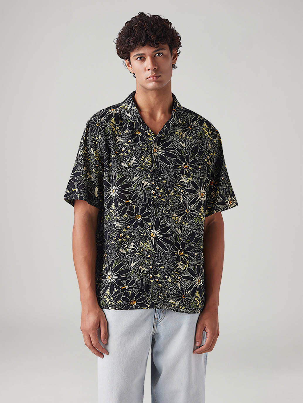 Men's Floral Relaxed Fit Resort Collar Shirt - Front View
