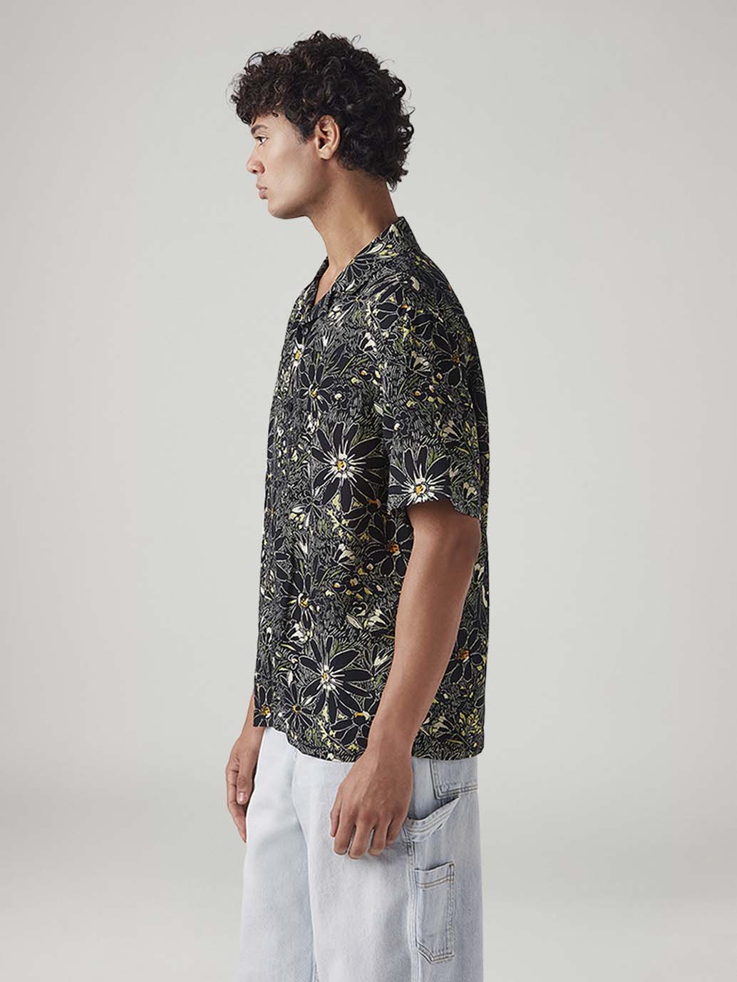 Men's Floral Relaxed Fit Resort Collar Shirt - Side View