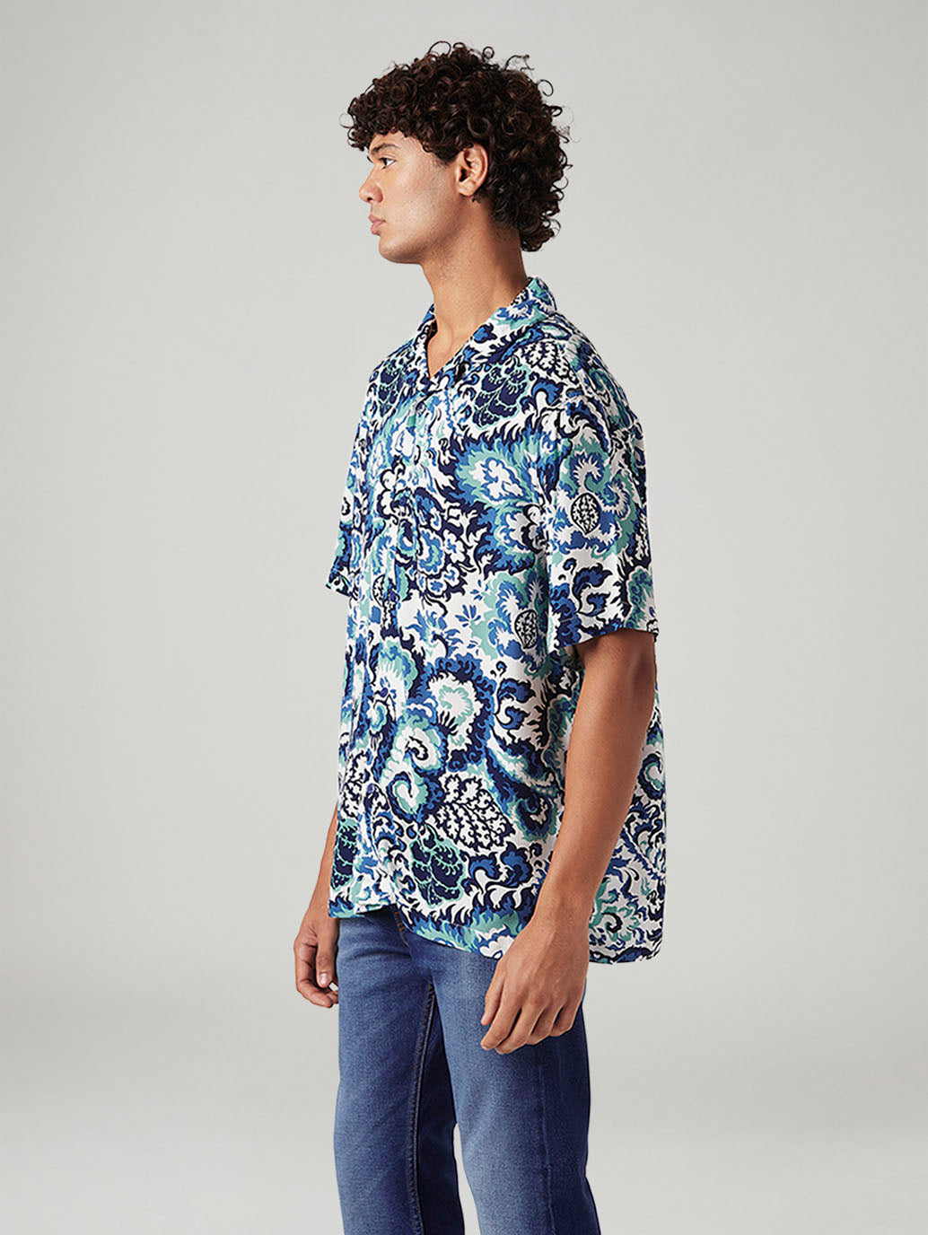 Men's Printed Relaxed Fit Resort Collar Shirt - Side View