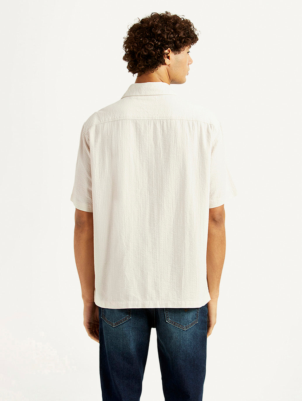 Men's Textured Off-White Relaxed Fit Camp Shirt - Back View