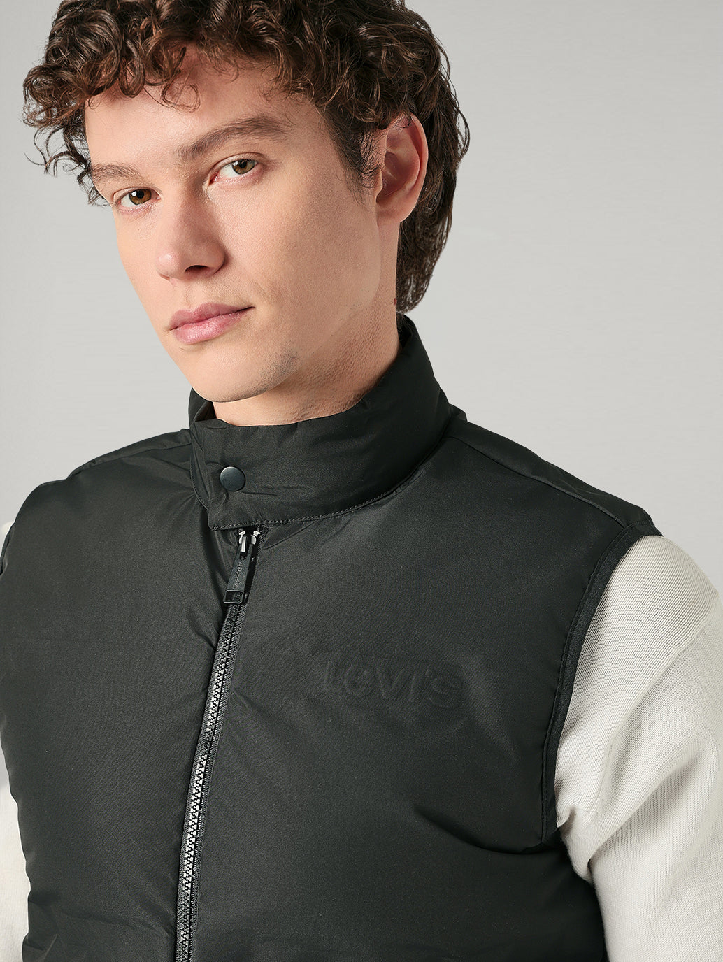 Men's Solid Slim Fit Puffer Jacket - Detail View