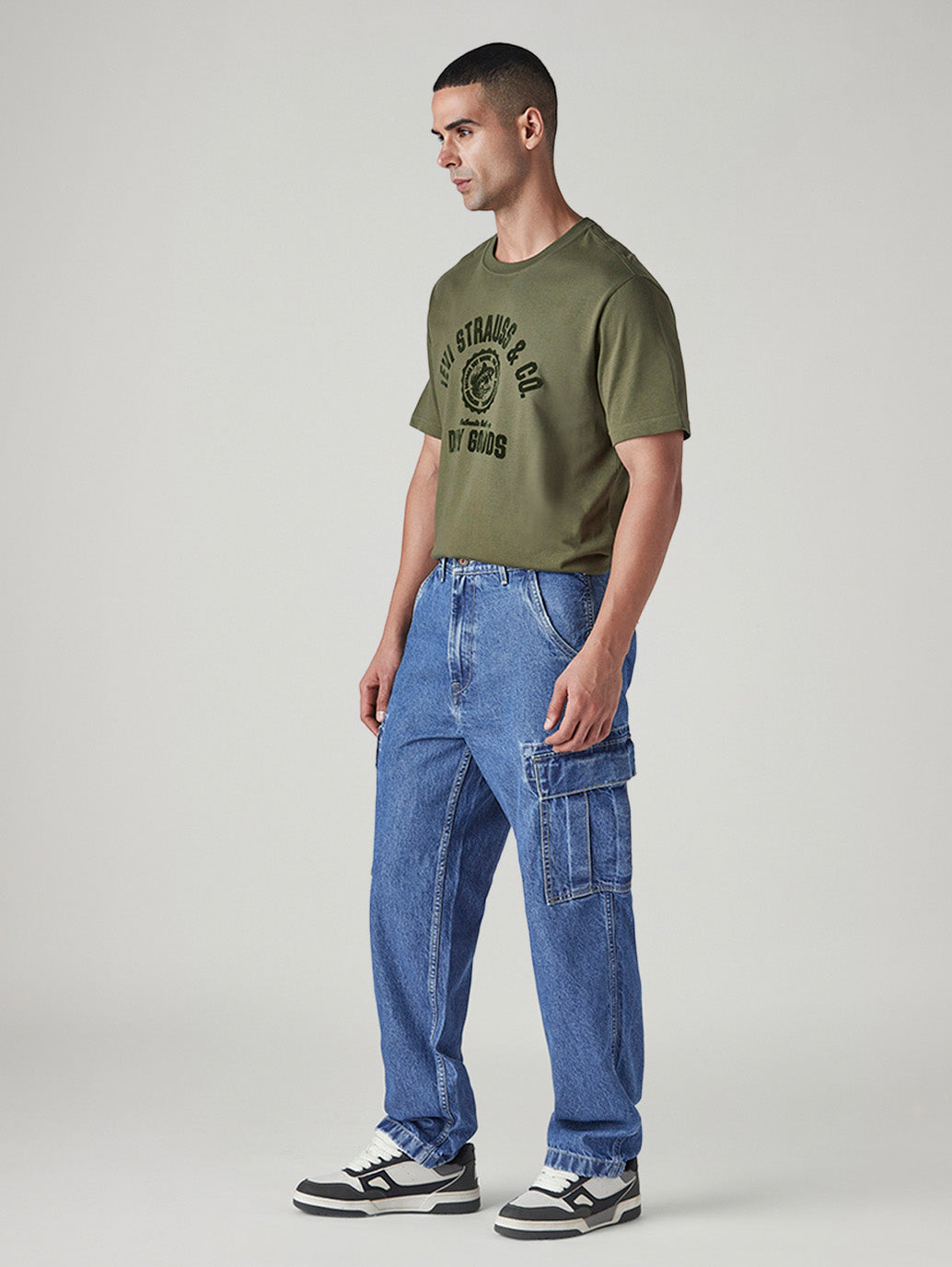 Men's 568 Blue Loose Fit Mid Rise Cargos - Side View