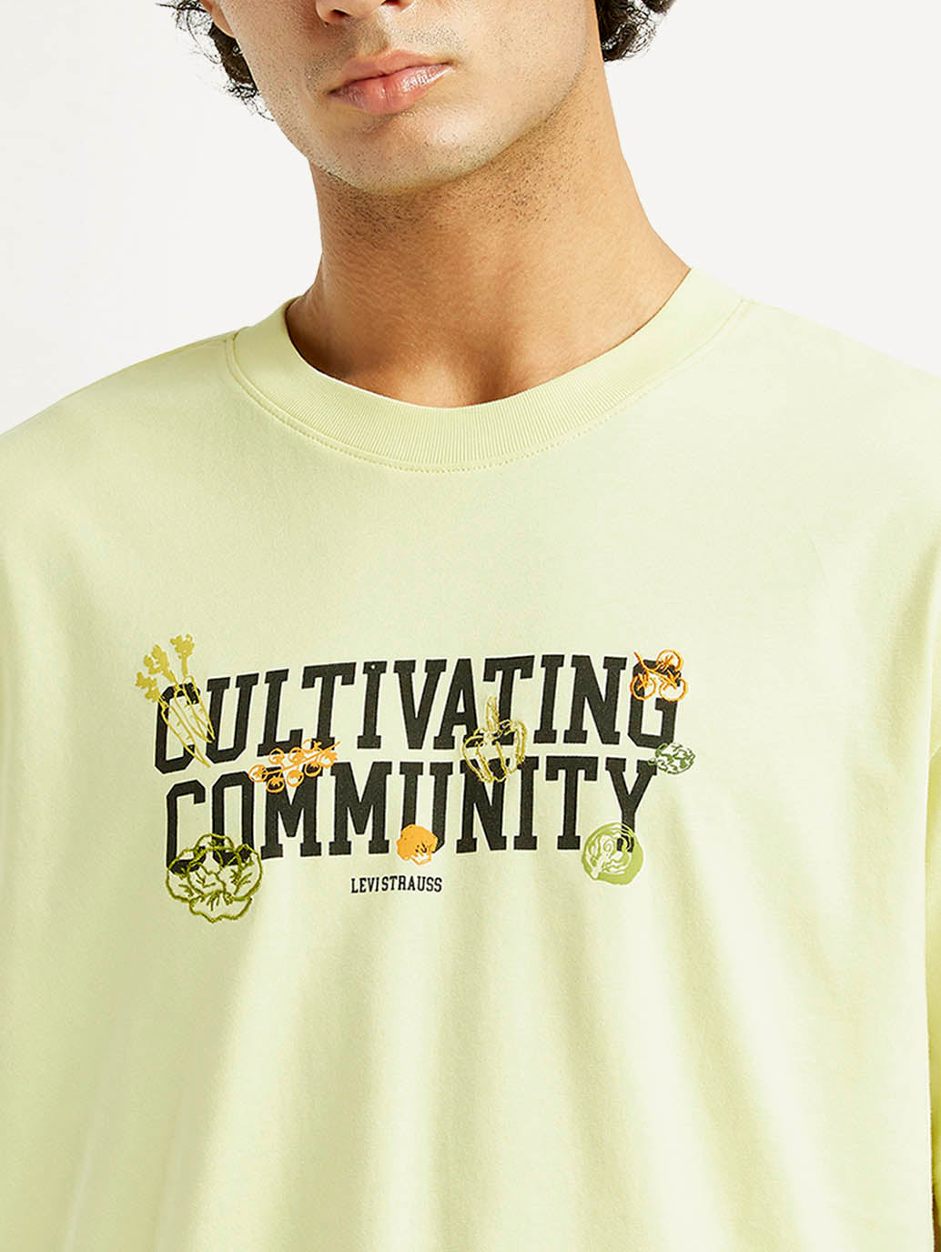 Men's Typographic Print Loose Fit T-shirt - Detail View