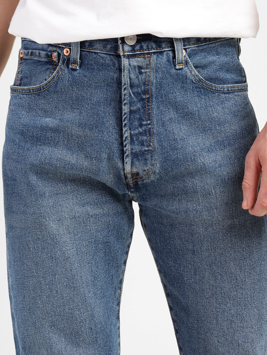 Men's 501 Blue Straight Fit Mid Rise Jeans - f54e0129-8fe5-42c2-932e-fe5cd29e1762 View