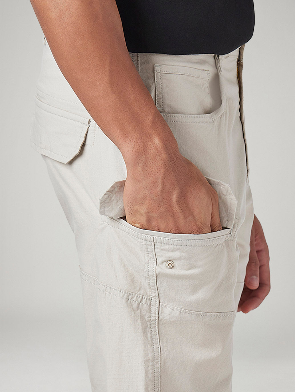 Men's Slim Fit Low Boll Zip Off Commuter Cargo Trousers - 20 View