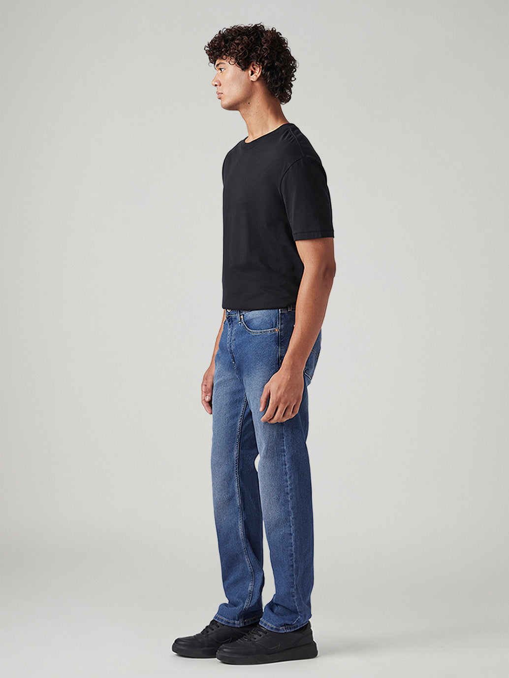 Men's 505 Med Indigo Straight Fit Mid Rise Jeans - Side View