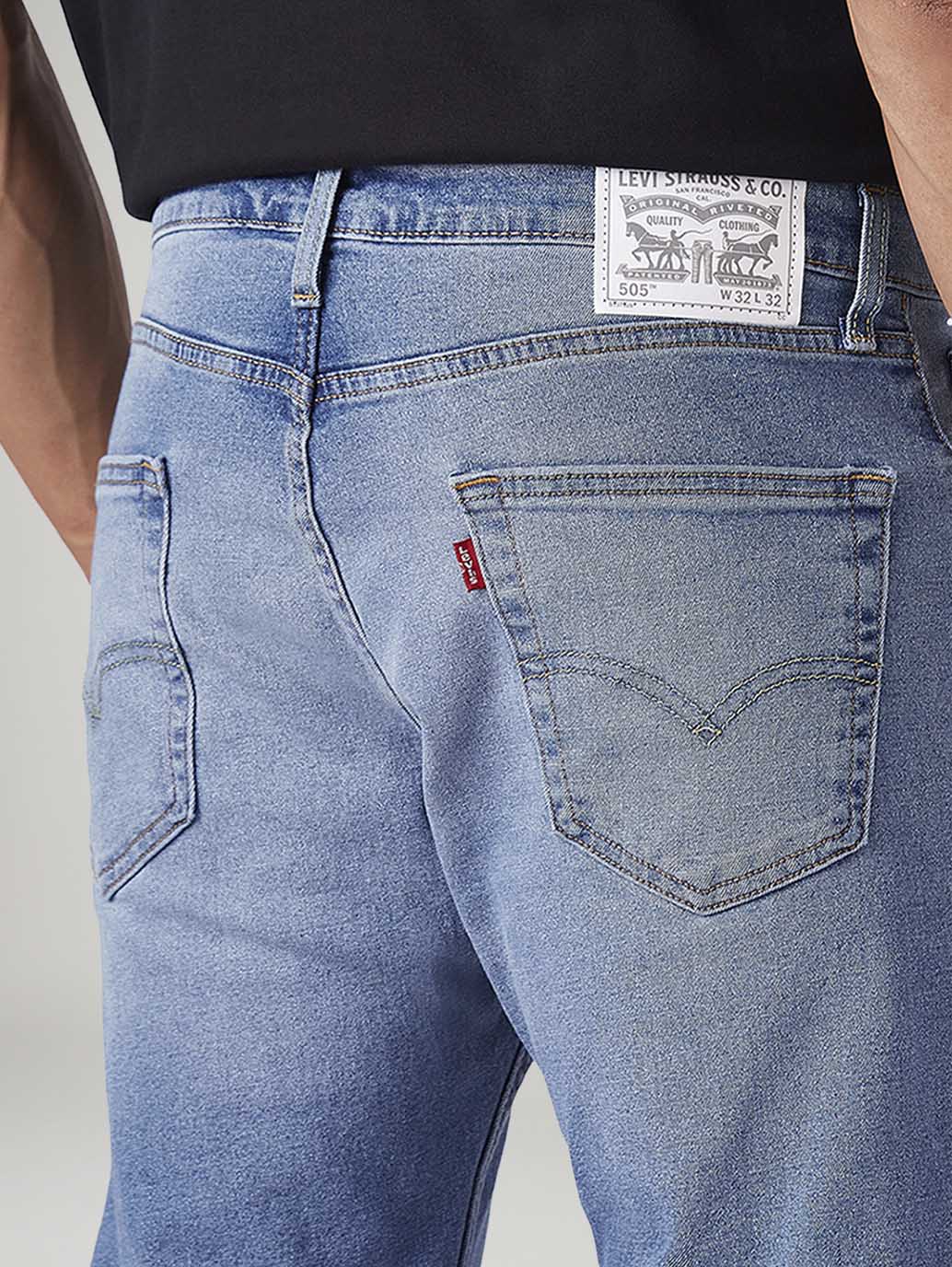 Men's 505 Light Blue Straight Fit Mid Rise Jeans - Detail View