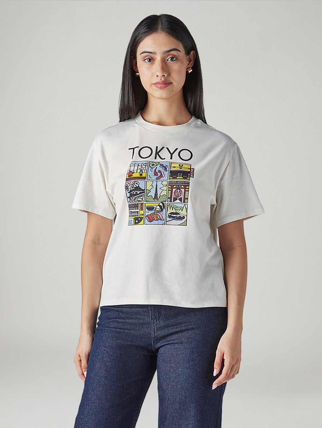 Women's Graphic Print Regular Fit T-Shirt - Front View