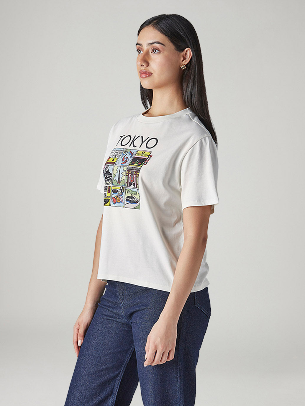 Women's Graphic Print Regular Fit T-Shirt - Side View