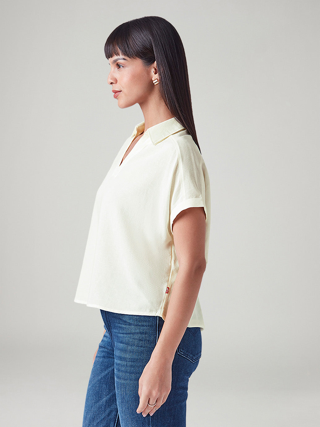 Women's Solid Relaxed Fit Linen Top - Side View