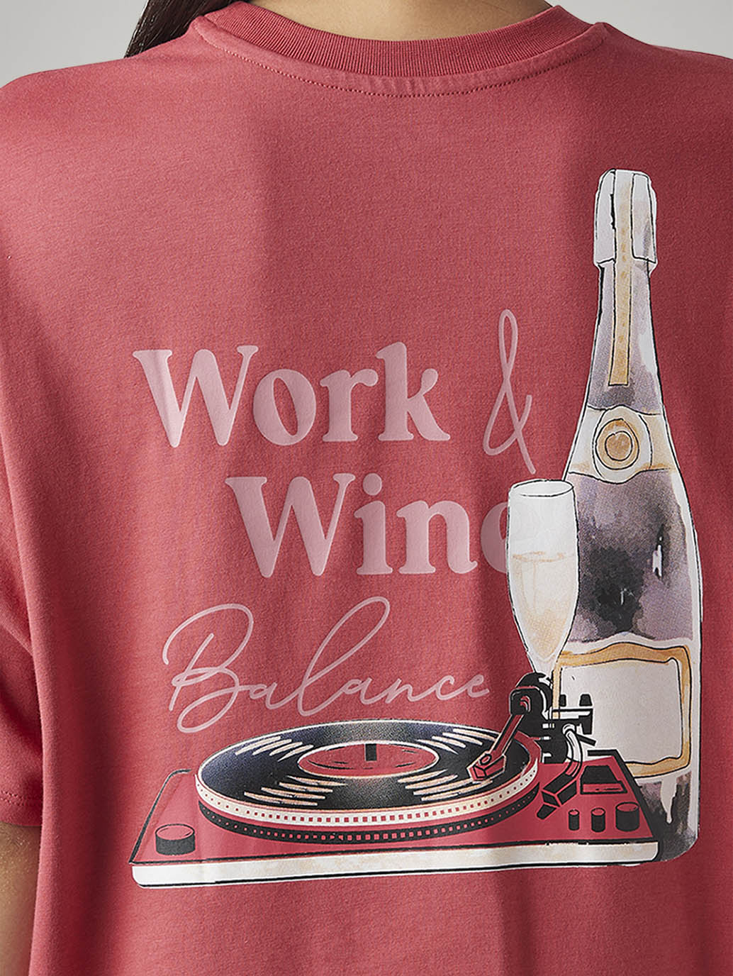 Women's Graphic Print Relaxed Fit Oversized T-Shirt - Detail View