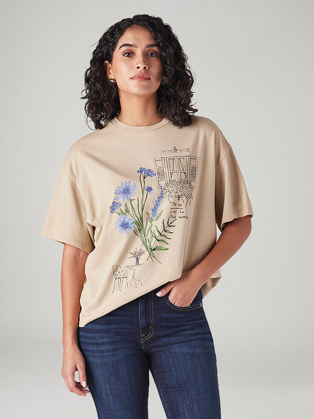 Women's Graphic Print Relaxed Fit Oversized T-Shirt - Styleshot View