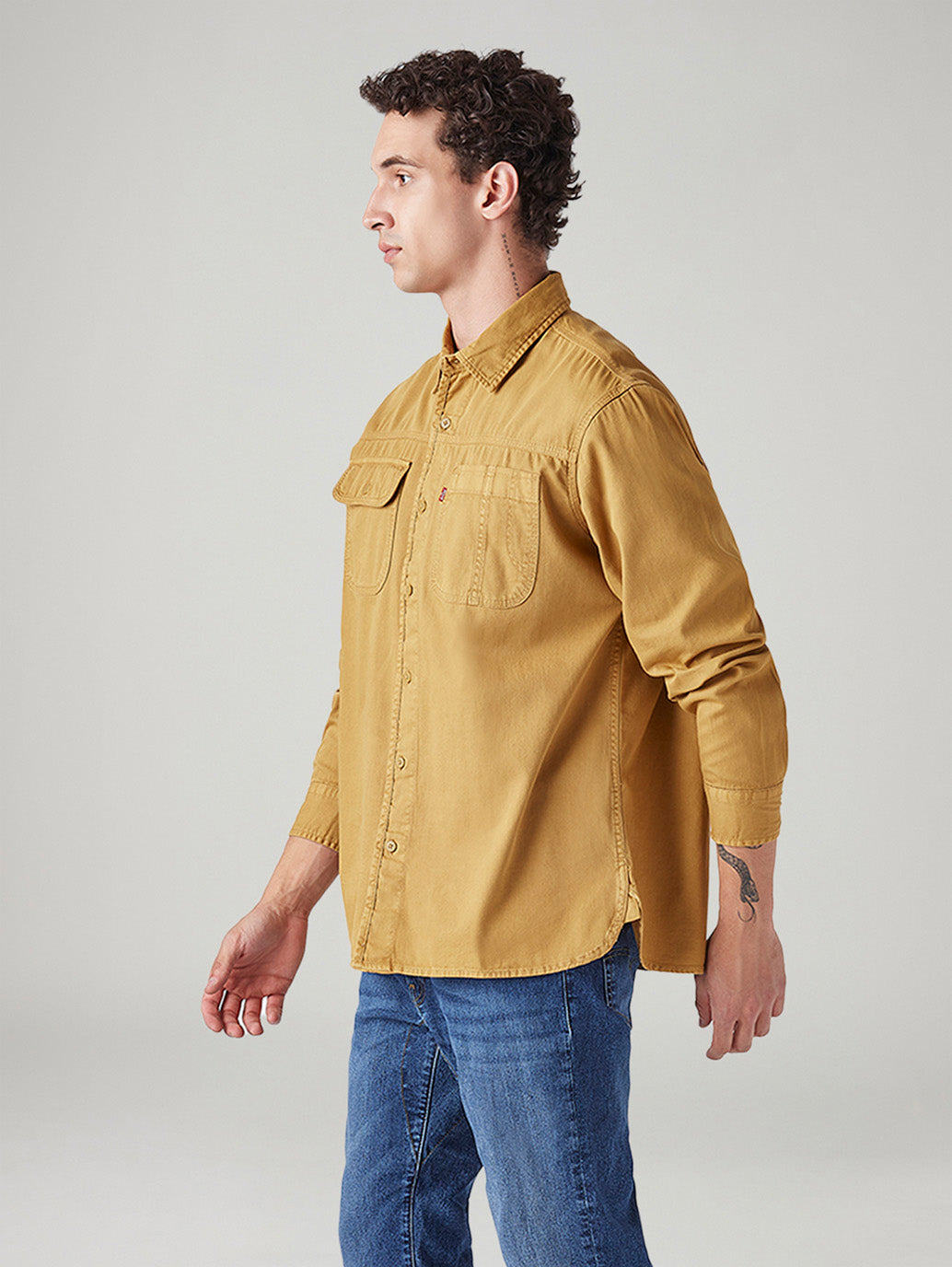 Men's Solid Relaxed Fit Commuter Shirt - Side View