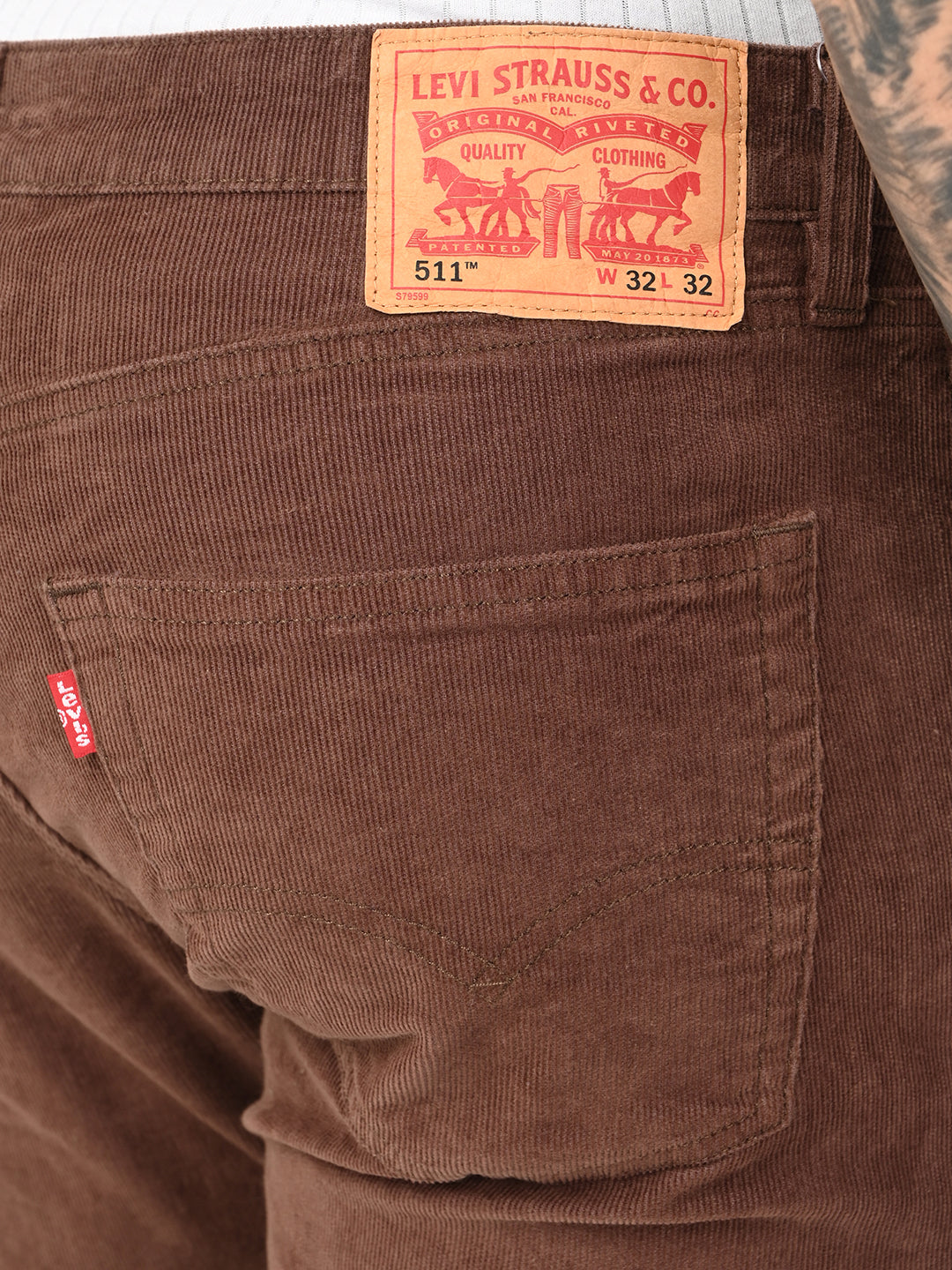 Men's 511 Slim Fit Mid Rise Chinos - 0061J0000 View