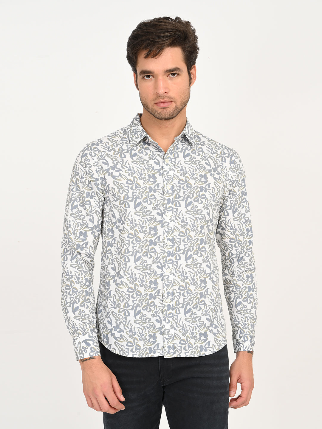 Men's Printed White Slim Fit Shirt - frount View