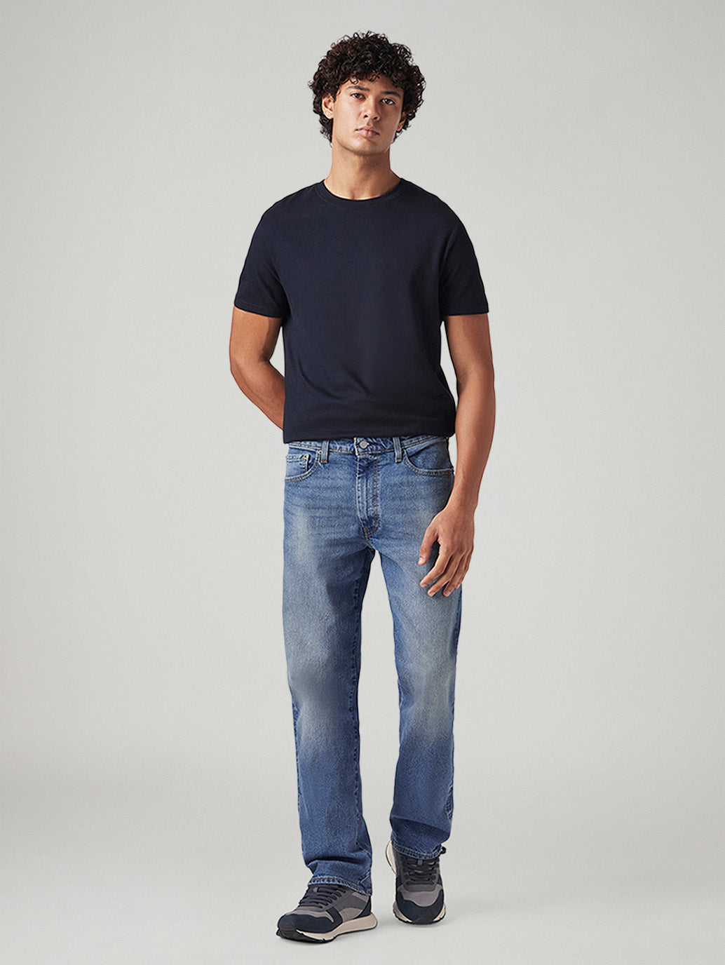 Men's 555 Blue Relaxed Straight Fit Mid Rise Commuter Jeans - Front View