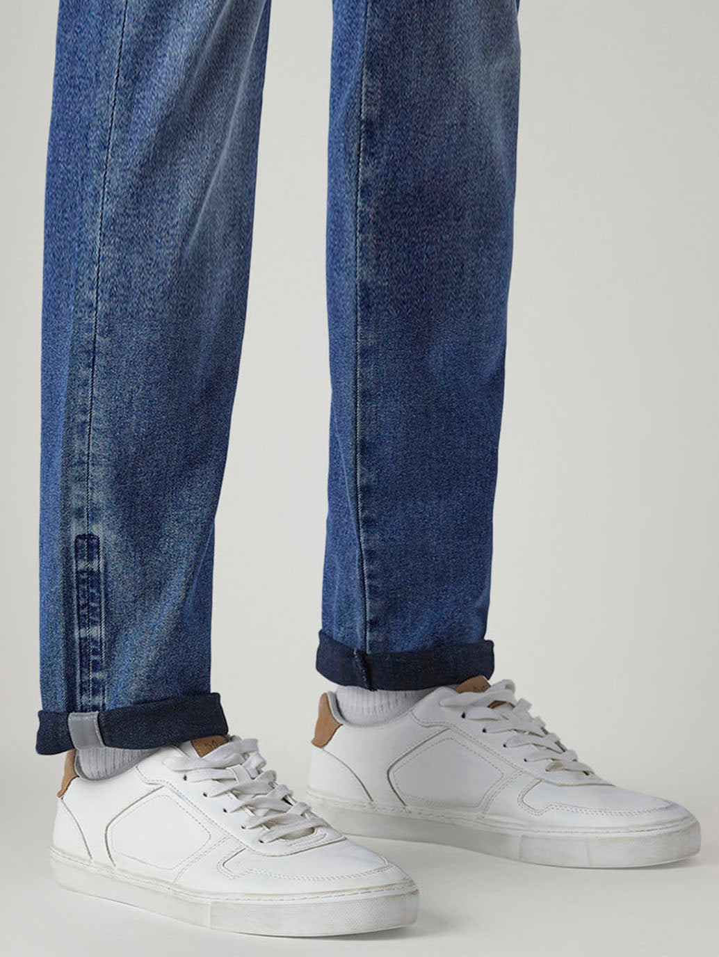 Men's 511 Blue Slim Fit Mid Rise Commuter Jeans - Detail View