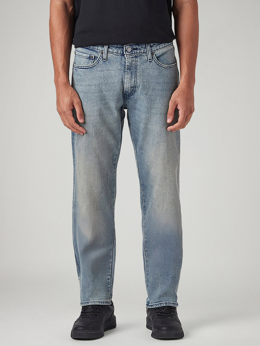 Men's 541 Med Indigo Athletic Tapered Fit Mid Rise Commuter Jeans - Front View
