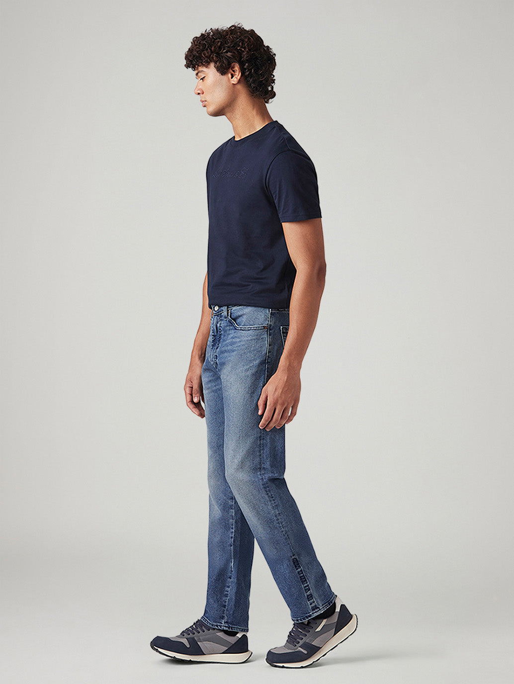 Men's 505 Blue Straight Fit Mid Rise Commuter Jeans - Side View