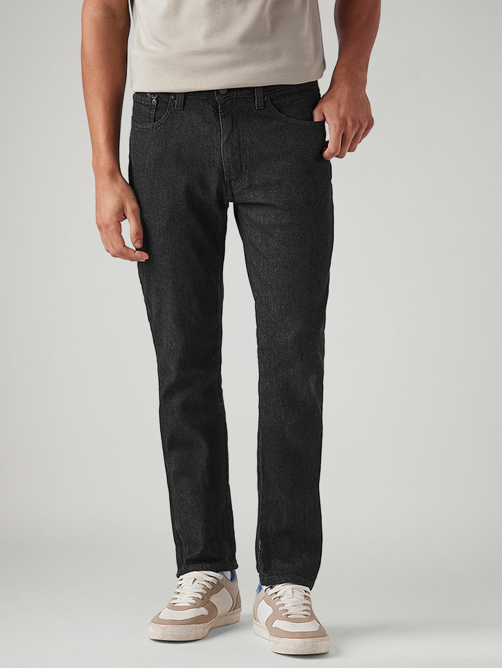 Men's 511 Black Slim Fit Mid Rise Jeans - Front View