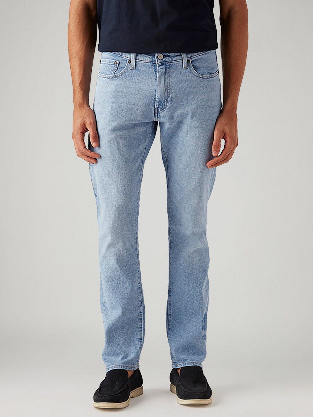 Men's 511 Light Blue Slim Fit Mid Rise Commuter Jeans - Front View