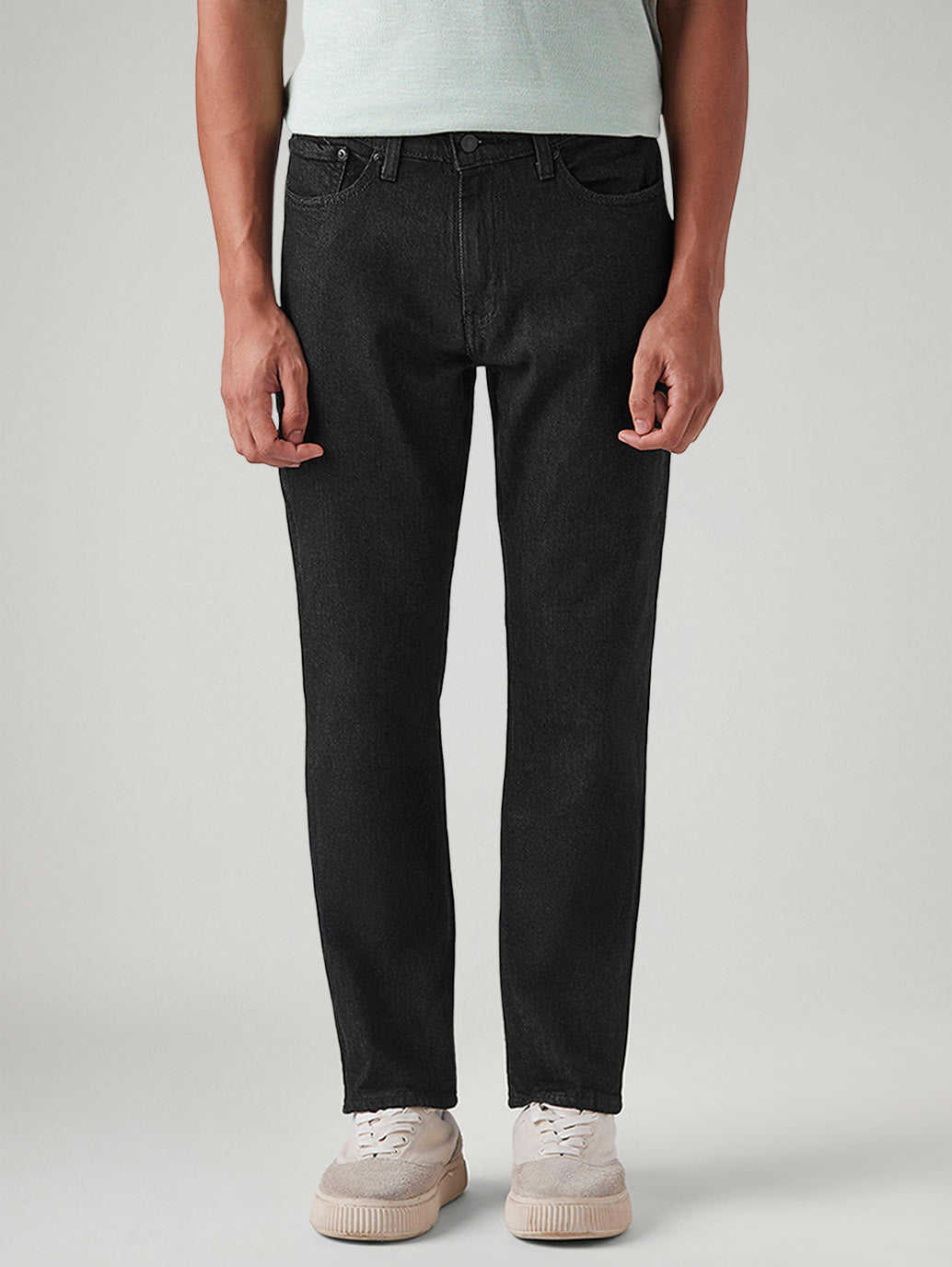Men's 541 Black Tapered Fit Mid Rise Jeans - Front View