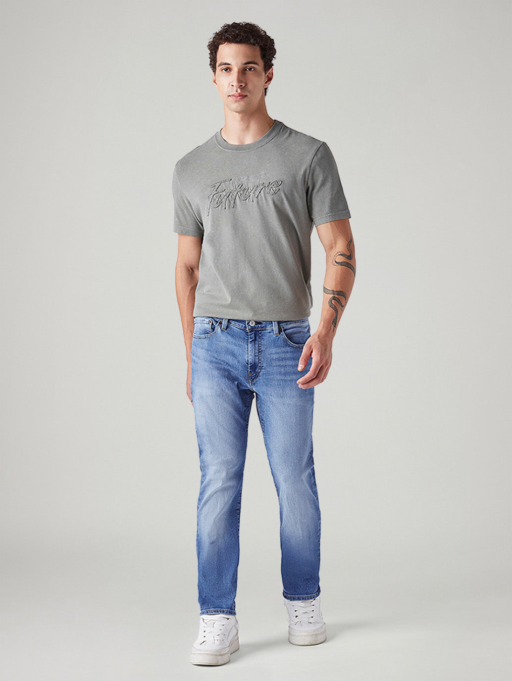 Men's 511 Light Blue Slim Fit Mid Rise Commuter Jeans - Front View